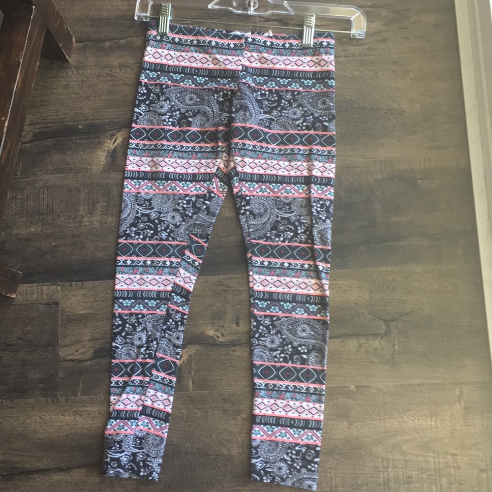 Cute little pair of leggings for your little girl!
